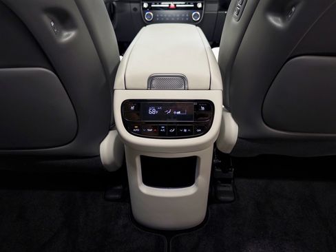 Used 2026 Hyundai Ioniq 9 SEL image 22