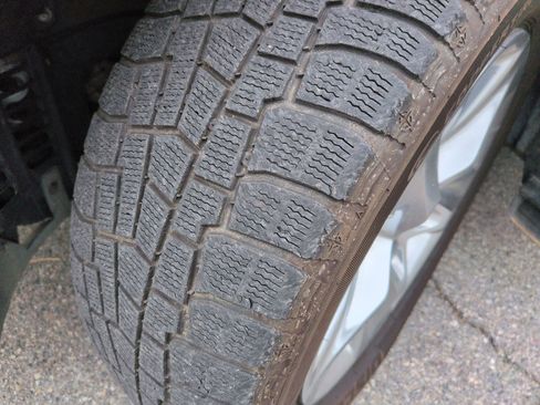 Used 2019 Toyota Highlander Limited image 12