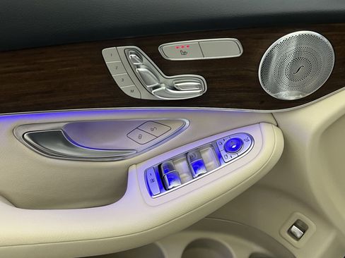 Used 2020 Mercedes-Benz GLC 300 GLC 300 image 13