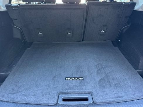 Used 2023 Nissan Rogue SV image 15
