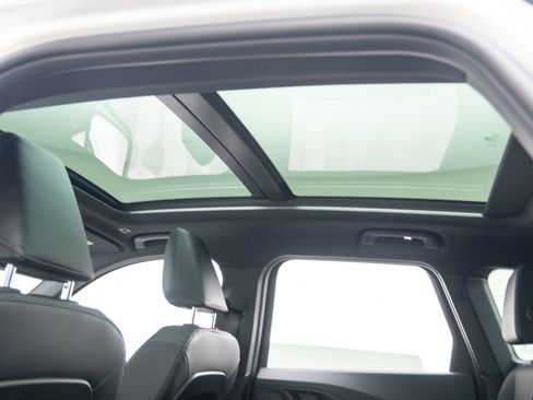 New 2025 BMW X1 xDrive28i w/ Convenience Package image 16