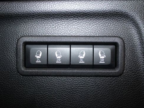 New 2025 Jeep Wagoneer L Series II image 43