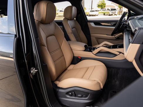 New 2026 Porsche Cayenne E-Hybrid image 41