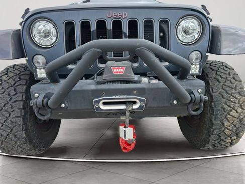 Used 2017 Jeep Wrangler Unlimited Rubicon AWD/4WD image 10
