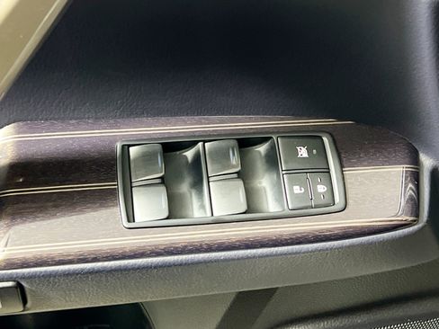 Used 2021 Lexus GX 460 Premium w/ Premium Package AWD/4WD image 16