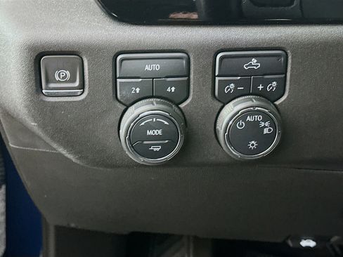 Used 2023 Chevrolet Silverado 1500 LT image 16