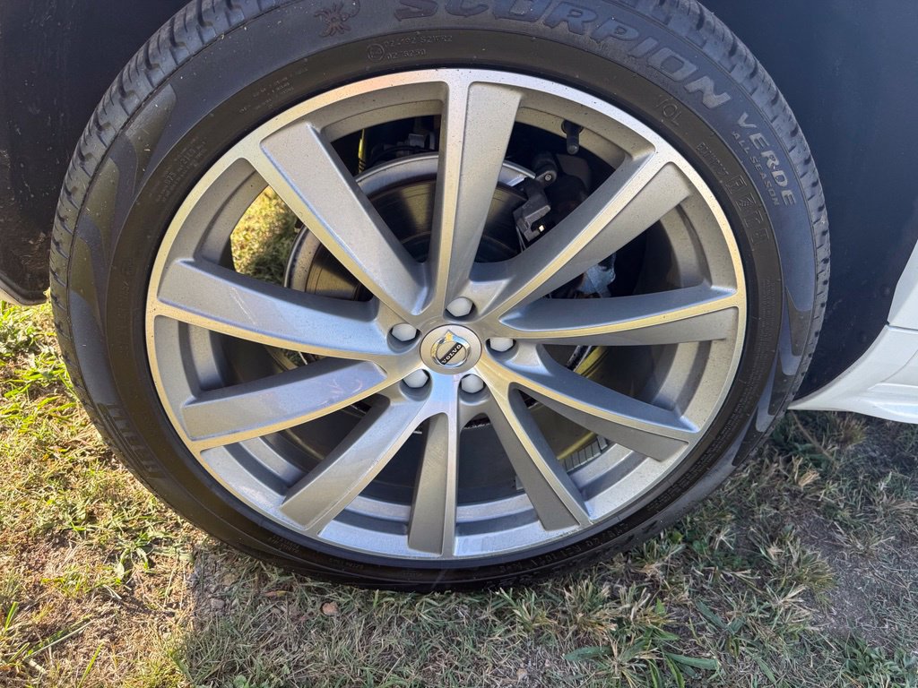 Used 2021 Volvo XC90 T6 Inscription AWD/4WD image 23