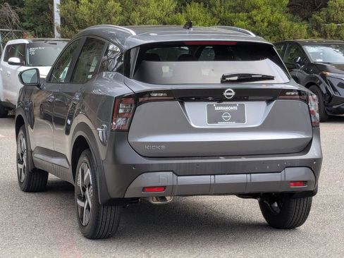 New 2026 Nissan Kicks SV image 7