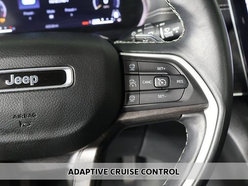 Used 2022 Jeep Grand Cherokee Limited image 6