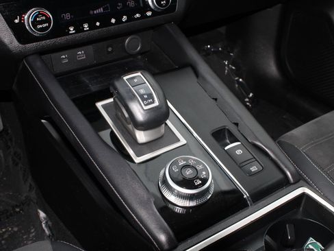 Used 2022 Mitsubishi Outlander SE image 14