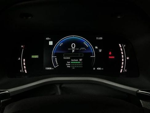 Used 2025 Toyota Camry SE FWD image 37