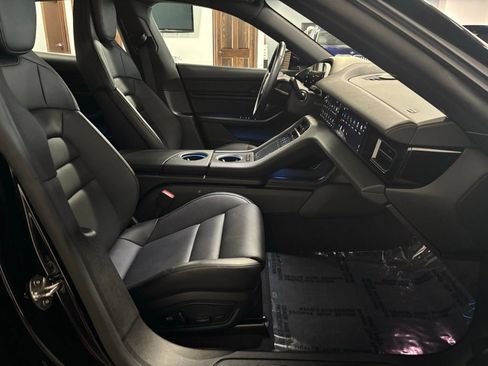 Used 2024 Porsche Taycan 4 Cross Turismo image 18