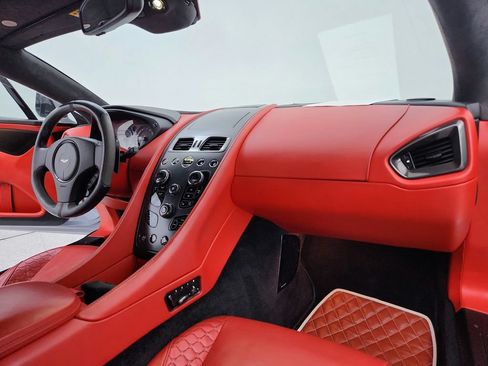 Used 2014 Aston Martin Vanquish Coupe RWD image 29