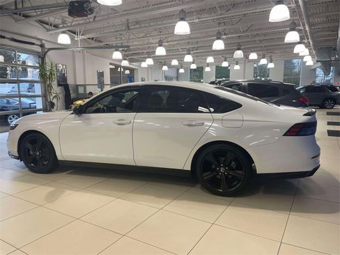 Used 2024 Honda Accord Sport image 8