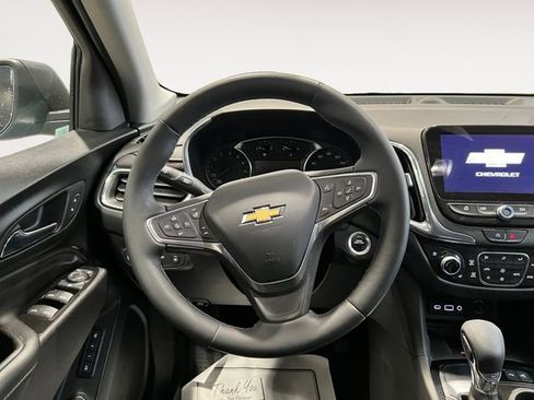 Used 2023 Chevrolet Equinox Premier FWD image 10