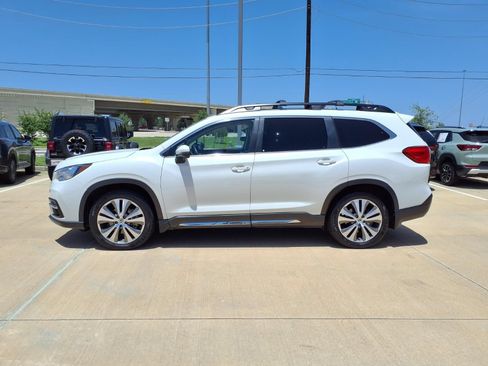 Used 2020 Subaru Ascent Limited w/ Technology Package AWD/4WD image 3