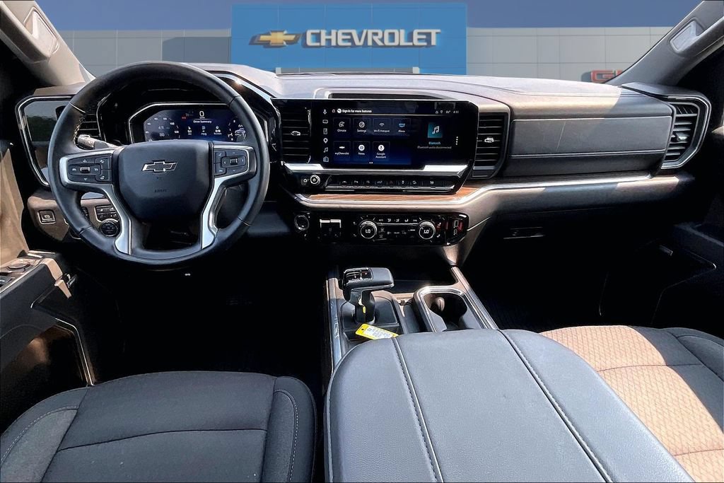 Used 2025 Chevrolet Silverado 1500 RST AWD/4WD image 8
