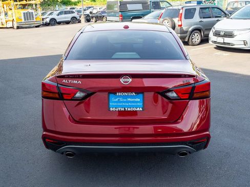 Used 2019 Nissan Altima 2.5 SR FWD image 11