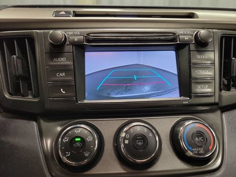 Used 2015 Toyota RAV4 LE FWD image 21