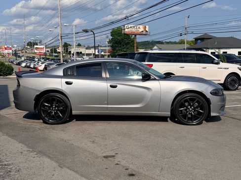 Used 2017 Dodge Charger SXT w/ Driver Confidence Group AWD/4WD image 7