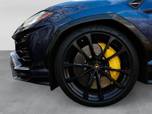 Used 2019 Lamborghini Urus AWD/4WD image 11