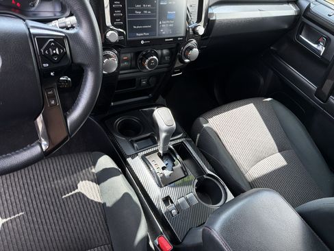 Certified 2024 Toyota 4Runner TRD Off-Road image 9