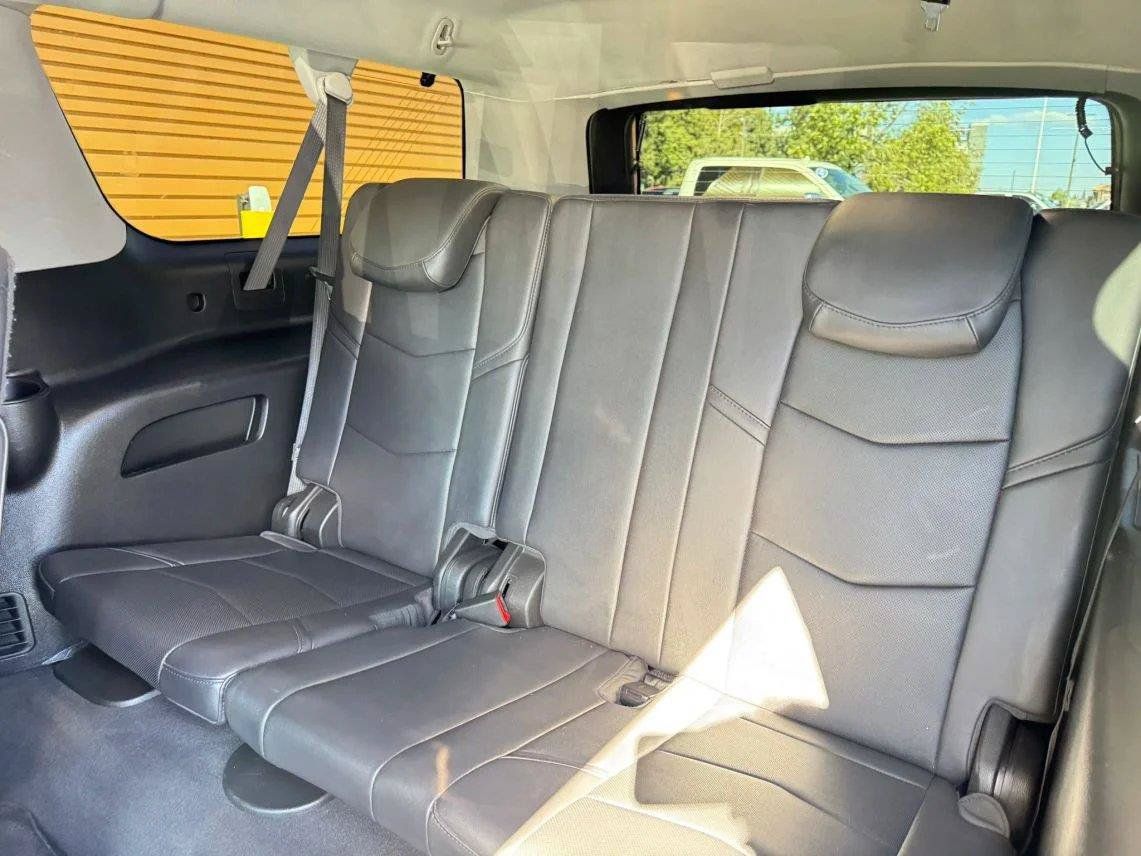 Used 2019 Cadillac Escalade ESV Premium Luxury AWD/4WD image 26