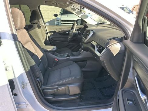 Used 2022 GMC Terrain SLE image 26