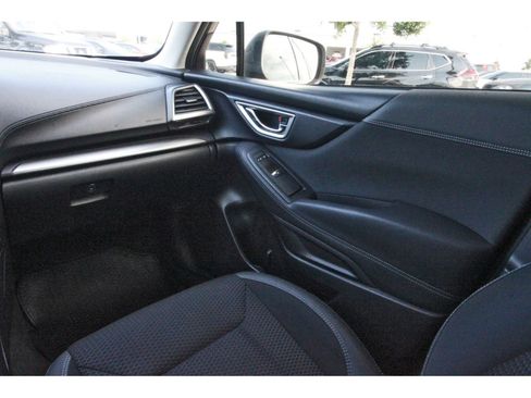 Used 2020 Subaru Forester Premium AWD/4WD image 13