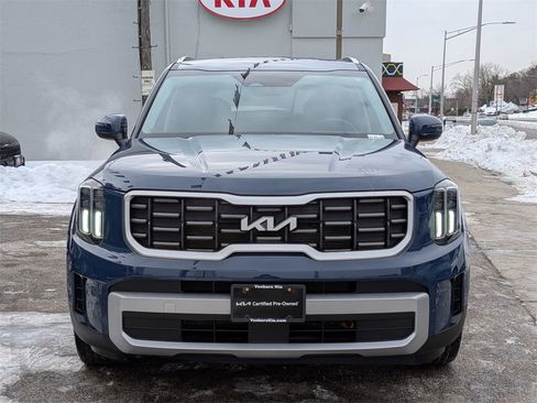 Used 2023 Kia Telluride S image 3