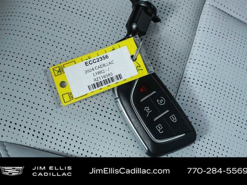 Used 2024 Cadillac Lyriq Sport RWD image 38