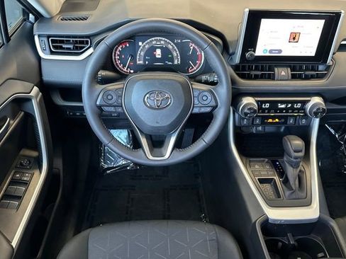 Certified 2025 Toyota RAV4 XLE w/ Convenience Package FWD image 18