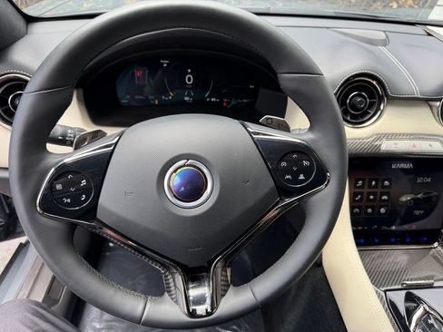 New 2025 Karma Revero Luxury RWD image 24