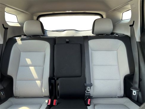 Used 2023 GMC Terrain SLE w/ Driver Convenience Package image 15