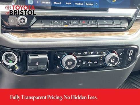 Used 2023 Chevrolet Silverado 1500 LT w/ Z71 Off-Road Package AWD/4WD image 31