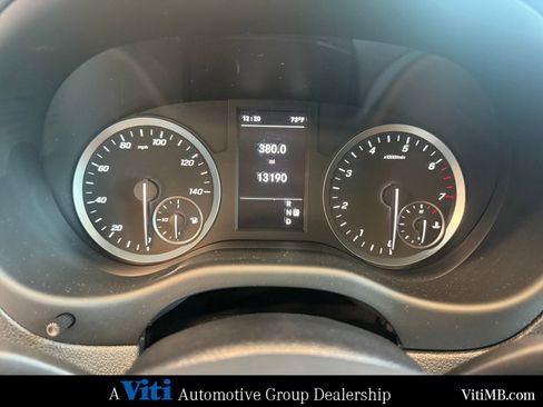 Used 2023 Mercedes-Benz Metris image 28