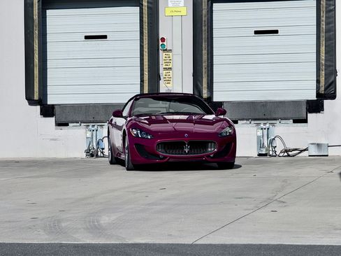 Used 2015 Maserati GranTurismo Sport image 16