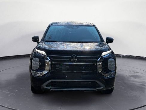 New 2026 Mitsubishi Outlander SE image 8