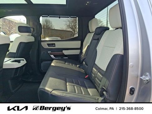 Used 2022 Toyota Tundra Capstone AWD/4WD image 11