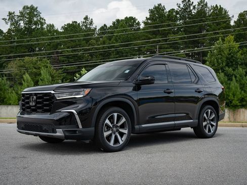 Used 2023 Honda Pilot Elite image 3