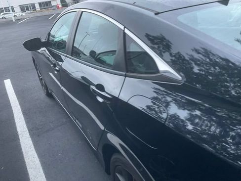 Used 2019 Honda Civic EX-L image 8