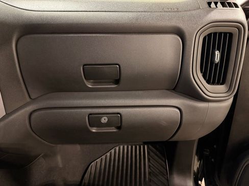 Used 2020 Chevrolet Silverado 1500 Custom w/ Custom Value Package image 26