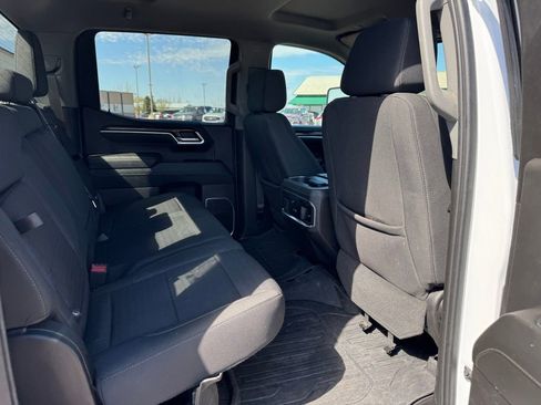 Used 2022 GMC Sierra 1500 Elevation w/ LPO, Elevation Black Package AWD/4WD image 19