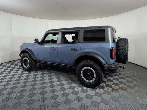 Used 2024 Ford Bronco Badlands image 3