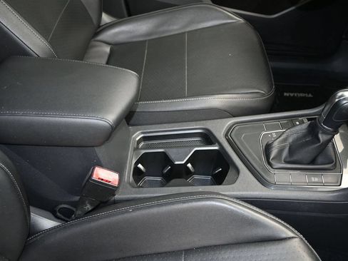 Used 2018 Volkswagen Tiguan SE FWD image 28