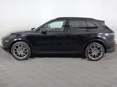 Used 2023 Porsche Cayenne Platinum Edition image 20