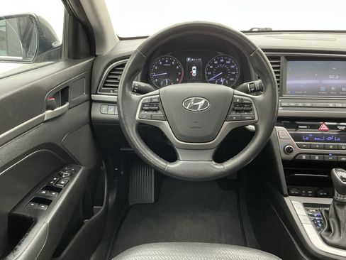 Used 2017 Hyundai Elantra Limited w/ Limited Tech Package 08 image 21