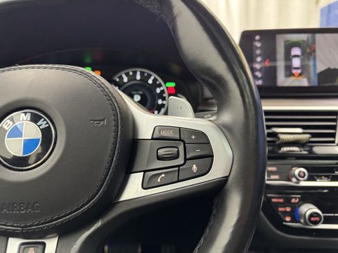 Used 2019 BMW M550i xDrive image 21