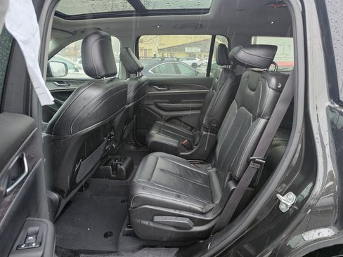 Used 2023 Jeep Grand Cherokee L Limited w/ Black Appearance Package image 16