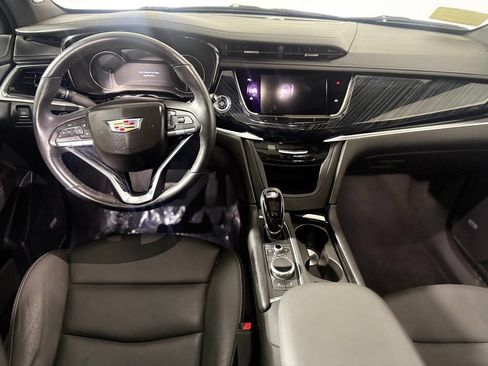 Used 2024 Cadillac XT6 Premium Luxury AWD/4WD image 11